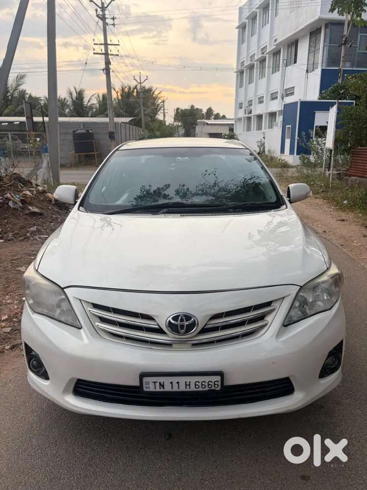 Toyota Corolla Altis 2012