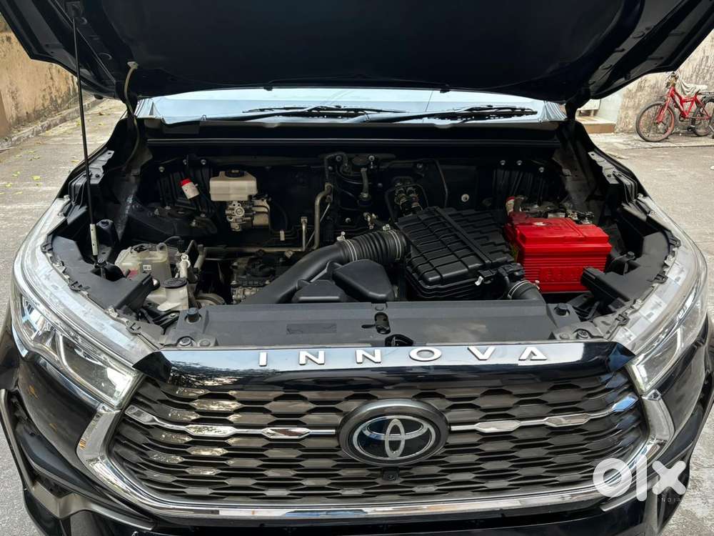 Toyota Innova Hycross 2.0 Zx (o) Hybrid 7 Str, 2023, Petrol