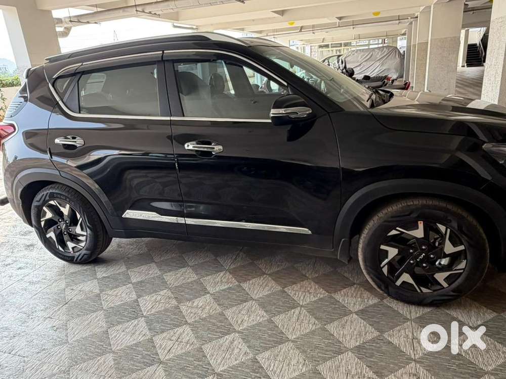 Kia Sonet Petrol 2500 Km Driven