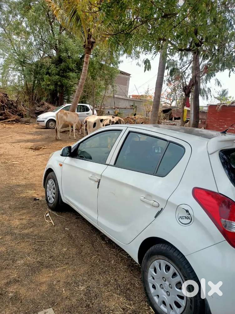Hyundai I20 2010 Cng & Hybrids 120000 Km Driven Petrol With Cng