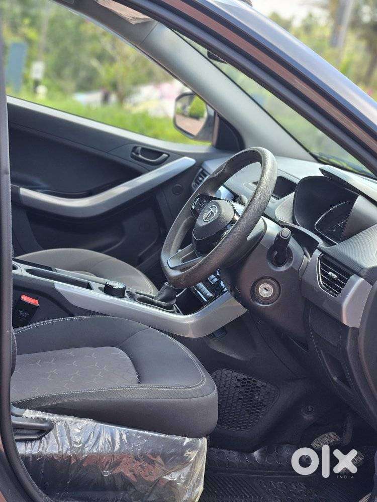 Tata Nexon 1.5 Revotorq Xm (s), 2024, Petrol