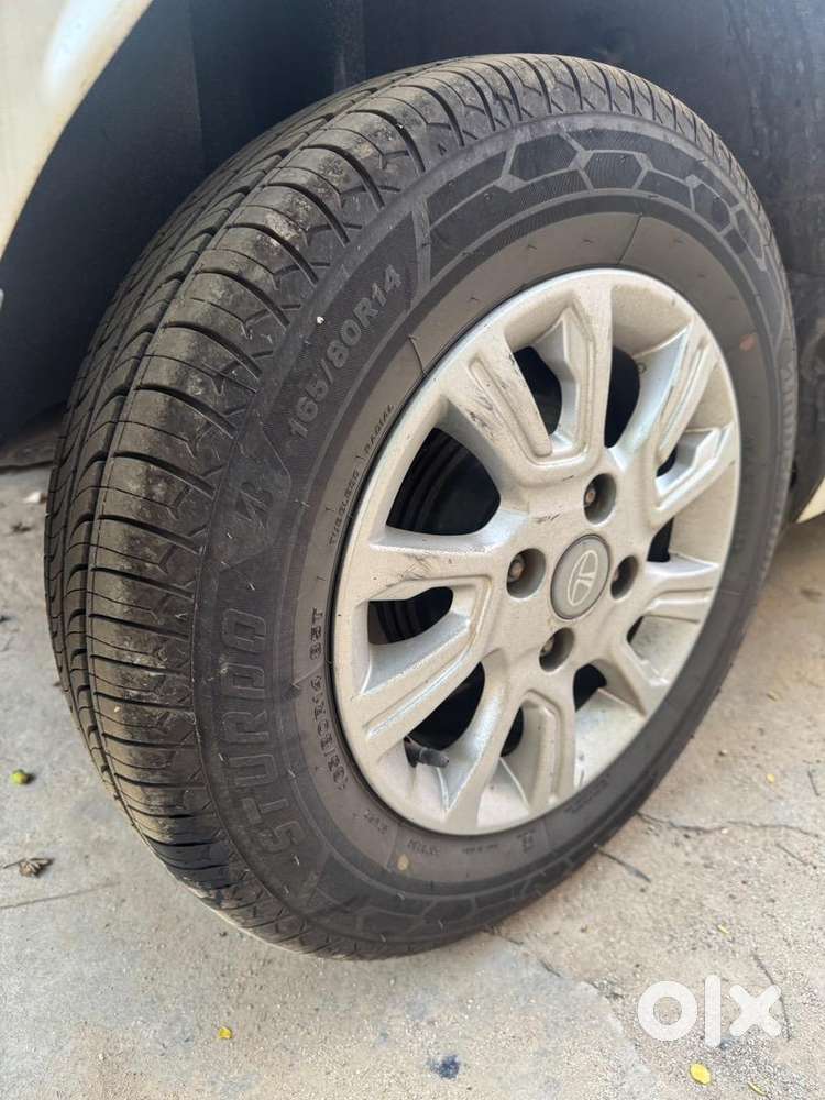 Tata Altroz 2023 Diesel 42000 Km Driven