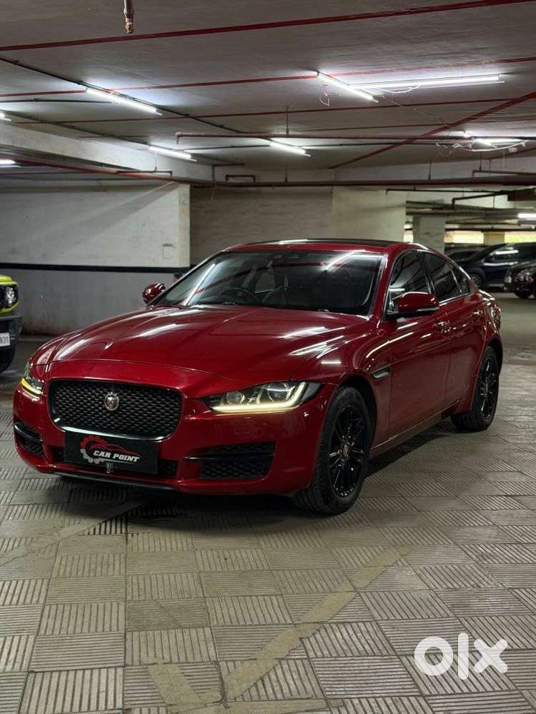 Jaguar Xe Portfolio, 2017, Petrol