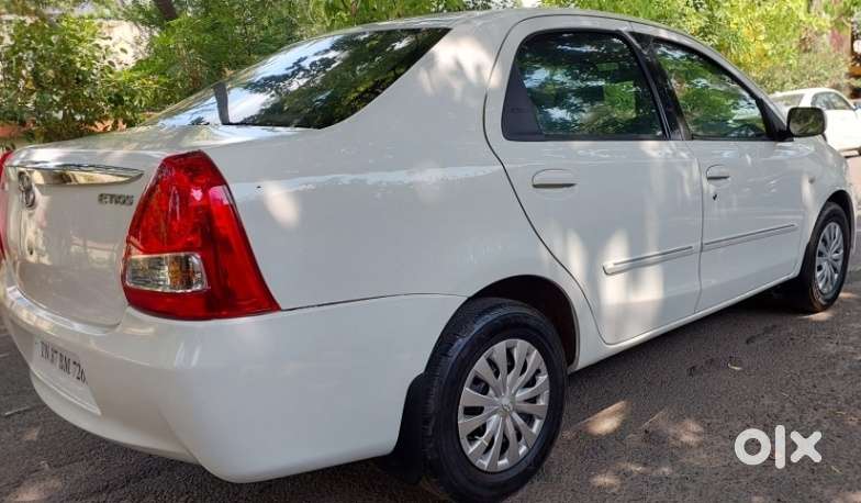 Toyota Etios 2010-2012 G, 2011, Petrol