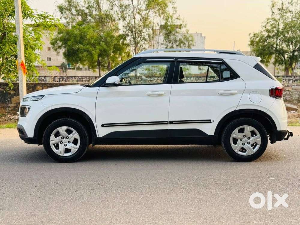 Hyundai Venue S Plus Mt 1.2 Kappa, 2021, Cng & Hybrids