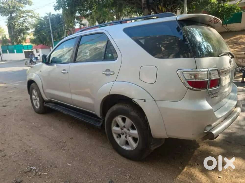 Toyota Fortuner 2010 4x4 Diesel Manual