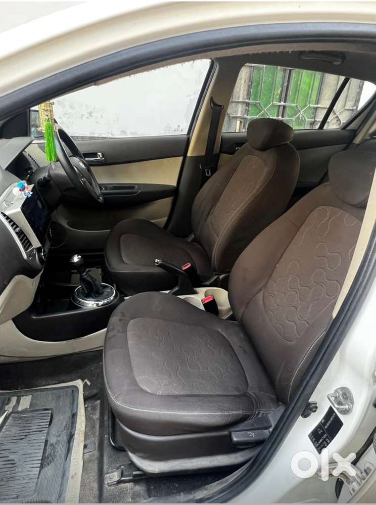 Hyundai I20 Asta Petrol 2010