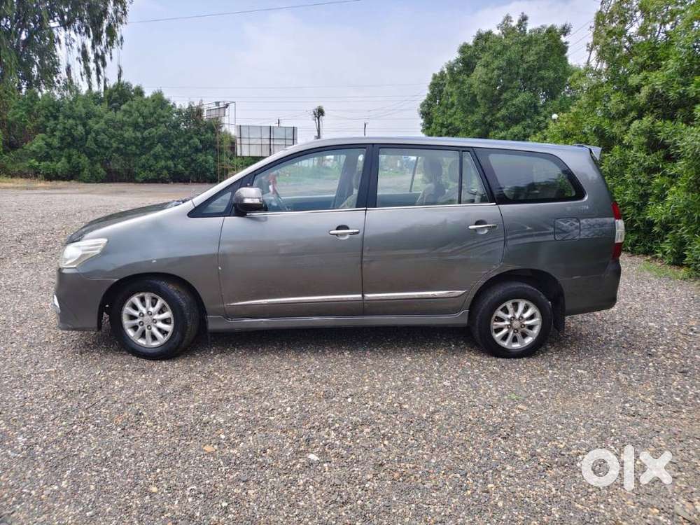 Toyota Innova 2.5 Zx 7 Str Bs-iv, 2014, Diesel