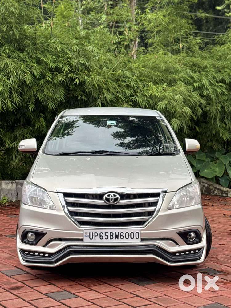 Toyota Innova 2.5 Z Diesel 7 Seater Bs Iv, 2015, Electric
