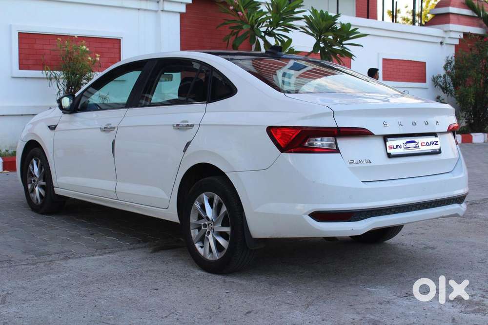 Skoda Slavia 1.0 Ambition Tsi, 2022, Petrol