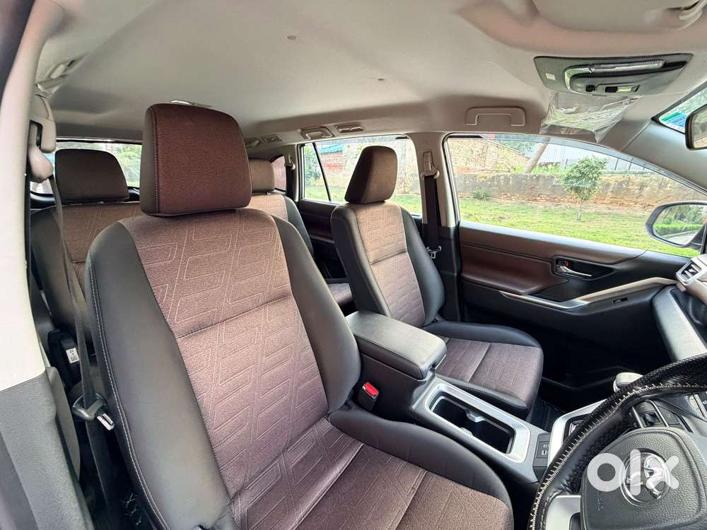 Toyota Innova Hycross Gx (o), 2025, Petrol