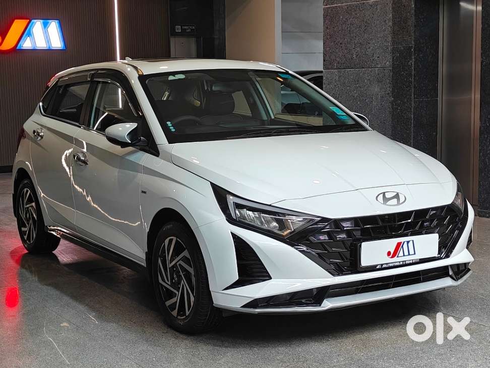 Hyundai New I20 1.2 Asta (o) Ivt, 2024, Petrol
