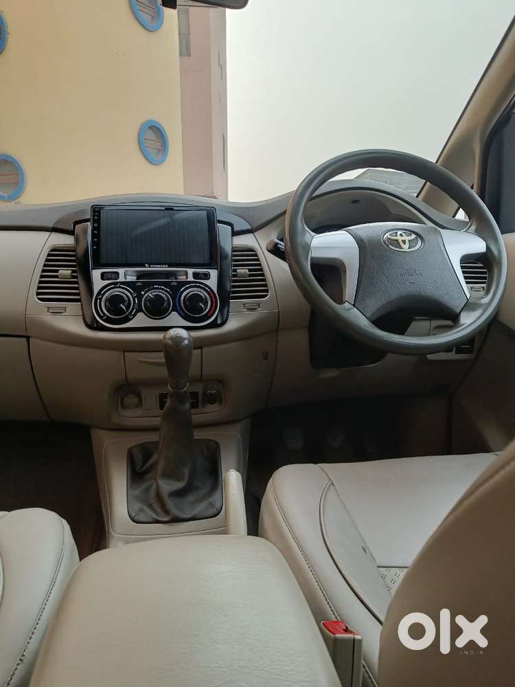 Toyota Innova 2.5 G (diesel) 8 Seater, 2014, Diesel