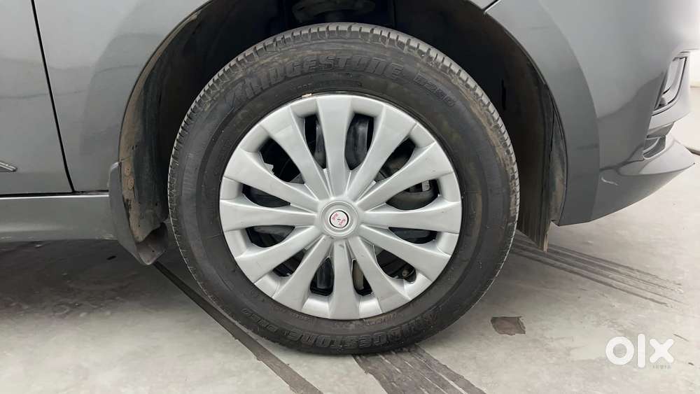 Tata Tiago 1.2 Revotron Xt Option, 2024, Petrol