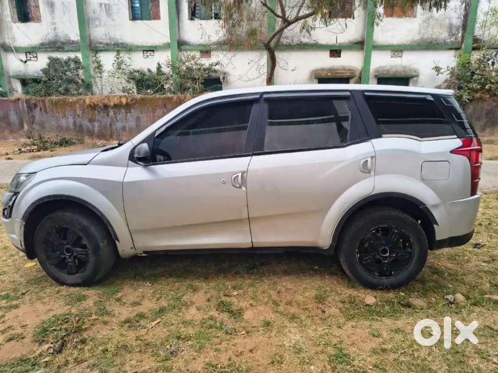 Mahindra Xuv500 2015 Diesel 100000 Km Driven