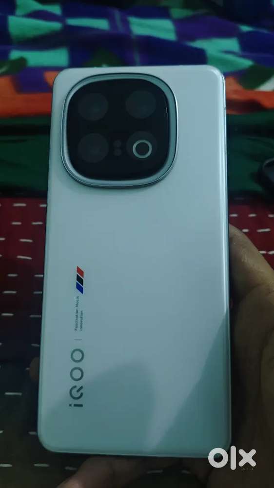 iQOO 13 12 256 gb 1.7 yrs