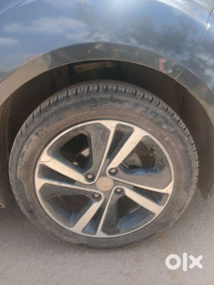 Tata Altroz Xz, 2020, Petrol