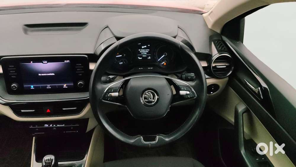 Skoda Slavia Ambition 1.5l Tsi Mt, 2023, Petrol