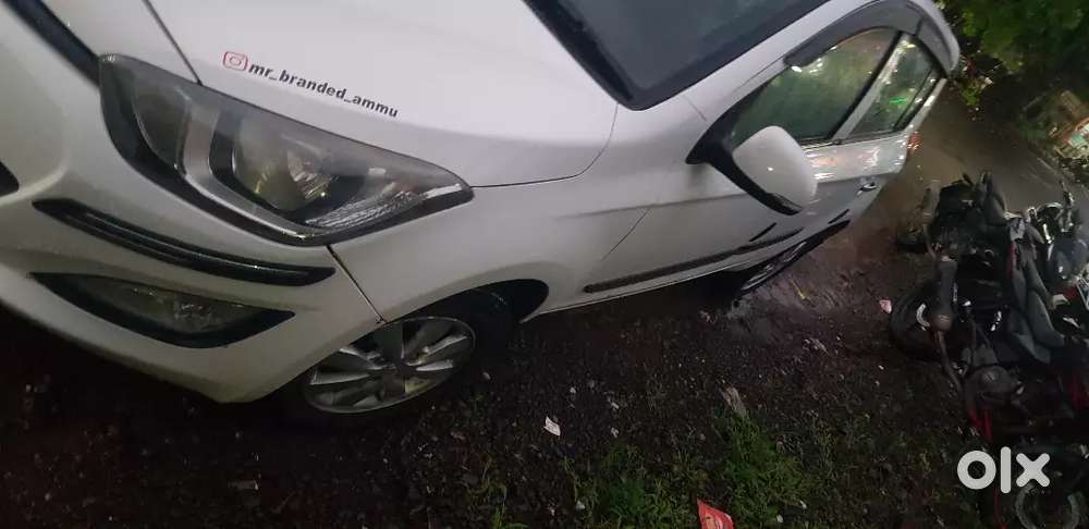 Hyundai I20 Asta 2012 Petrol Manual With Scrtchless Condition