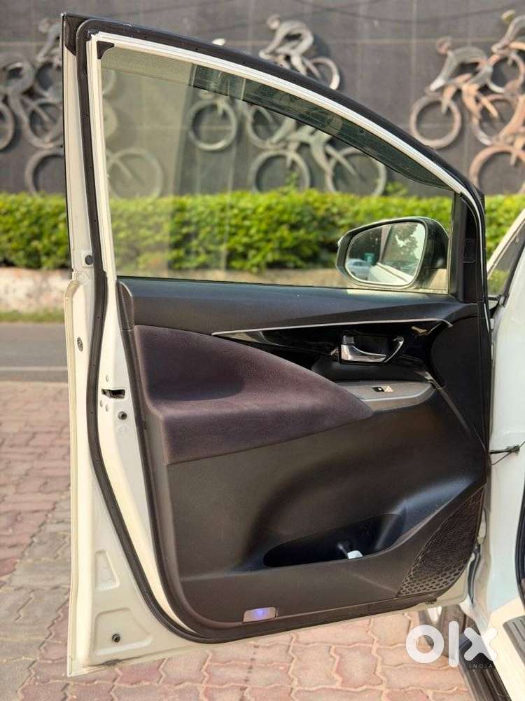 Toyota Innova Crysta 2.4 Zx Mt, 2019, Diesel