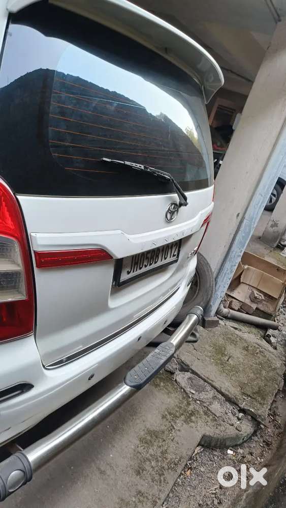 Toyota Innova 2014 Diesel 260000 Km Driven