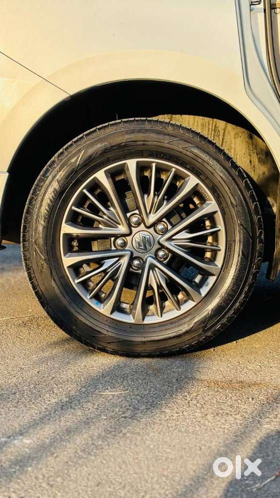 Maruti Suzuki Ertiga Zxi Shvs, 2019, Petrol