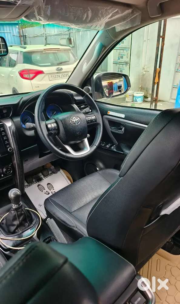 Toyota Fortuner 4*2 Mt 2024 Diesel 30000 Km Driven