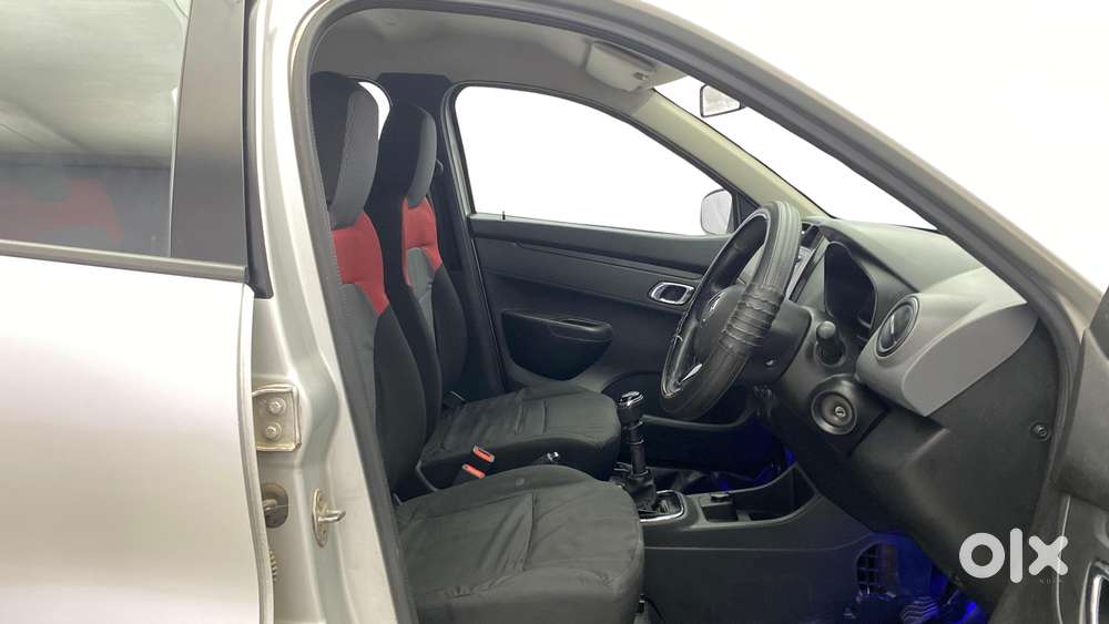 Renault Kwid 2015-2019 1.0 Rxt (o), 2018, Petrol