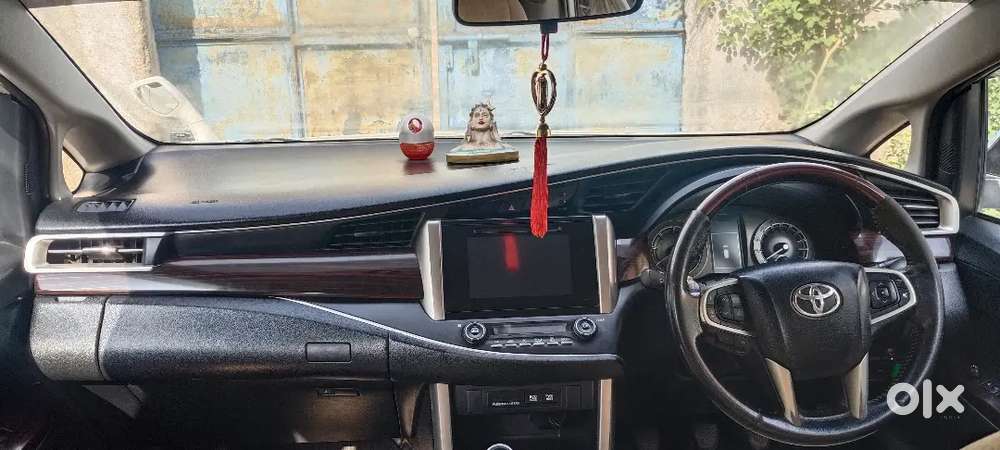 Toyota Innova Crysta 2017