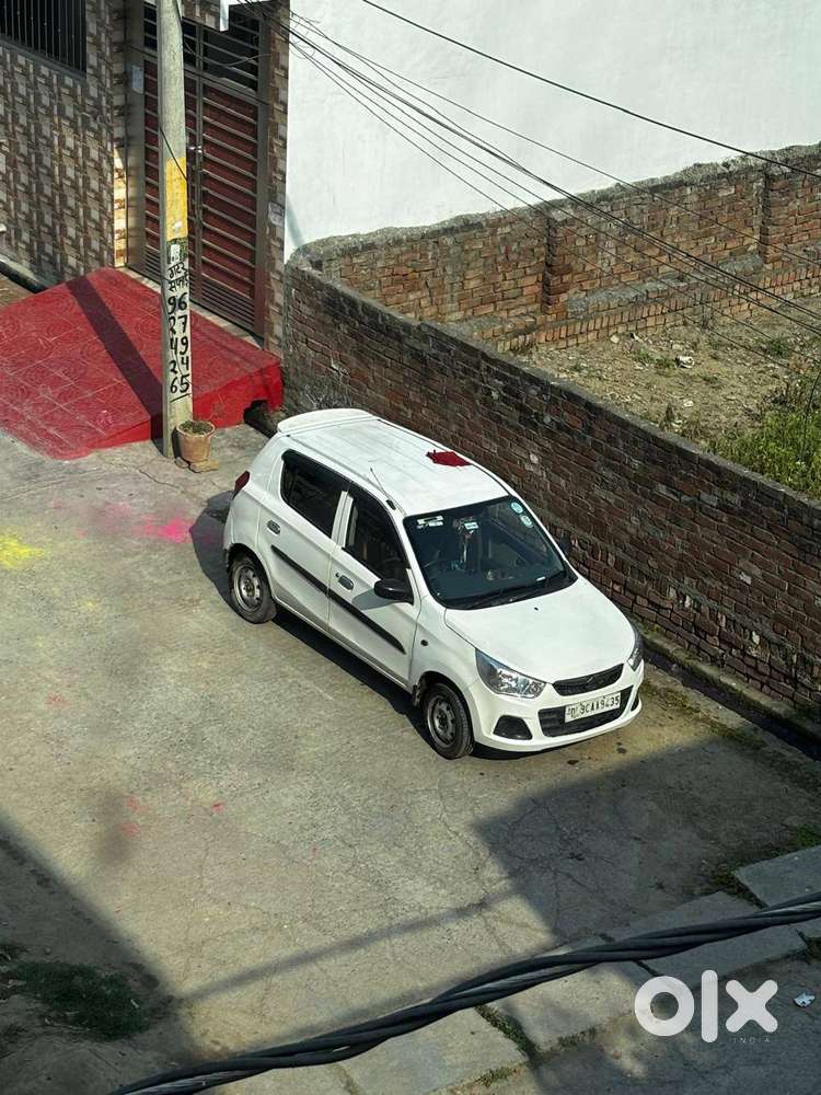 Outside Fitted Cng Kit Installed