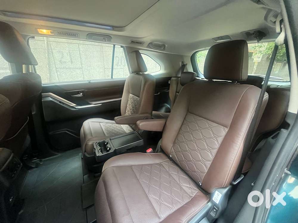 Toyota Innova Hycross 2.0 Zx (o) Hybrid 7 Str, 2024, Petrol