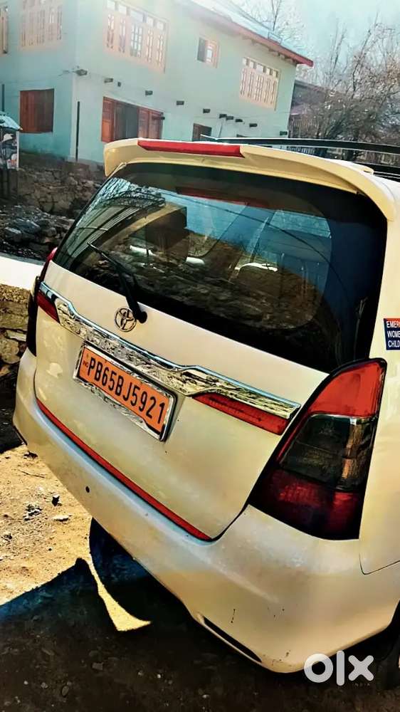 Toyota Innova 2012 Diesel 400000 Km Driven