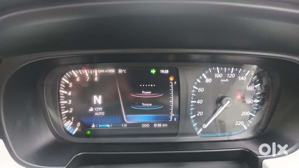Tata Punch 1.2 Revotron Creative Amt Dual Tone, 2023, Petrol