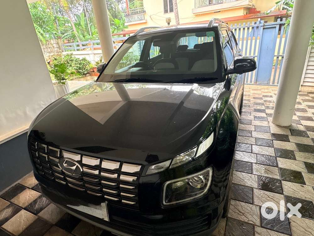 Hyundai Venue Petrol 2023