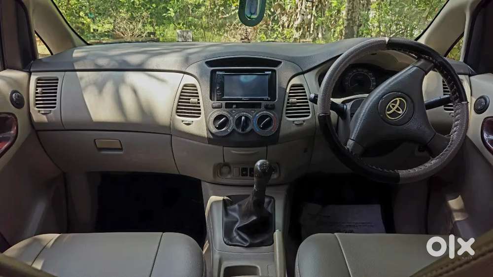 Toyota Innova 2011 Diesel Well Maintained