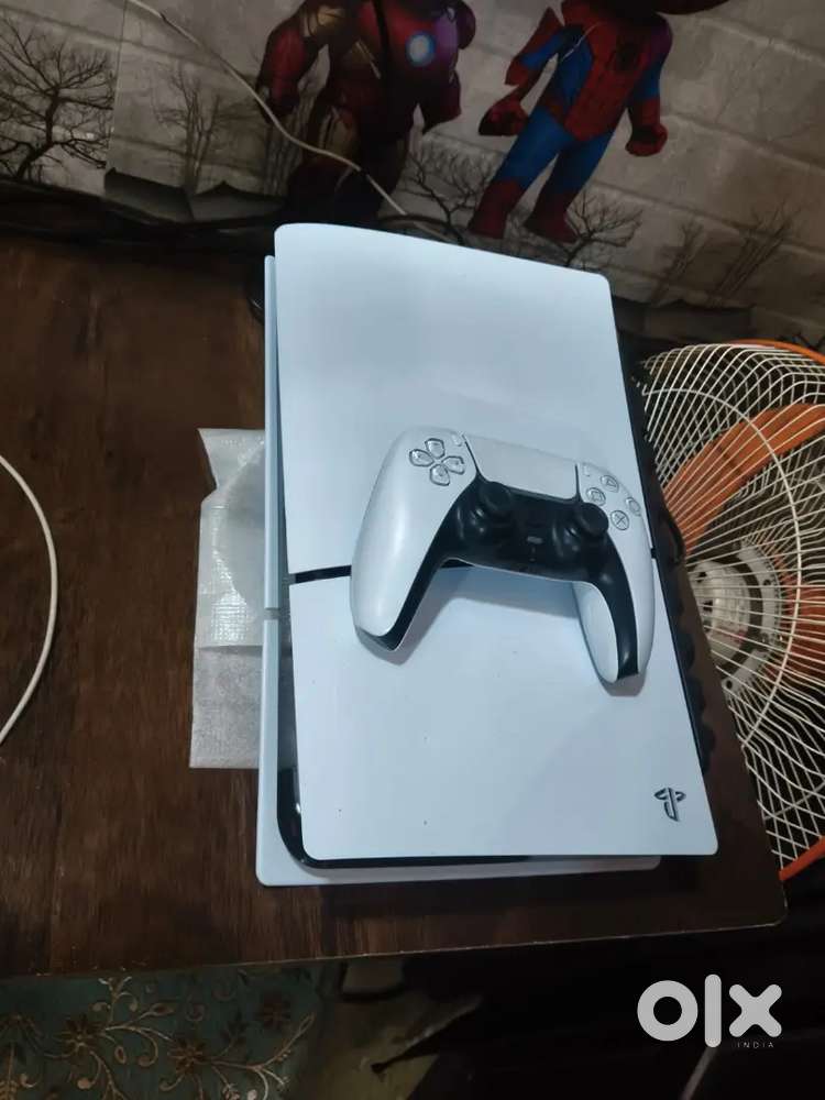 PS5 SLIM 1TB 1 MONTH OLD
