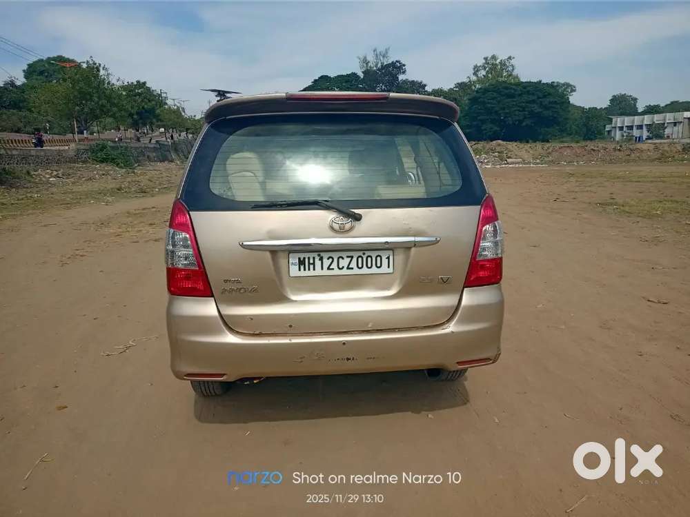 Family Used Innova With Gunine Reading
