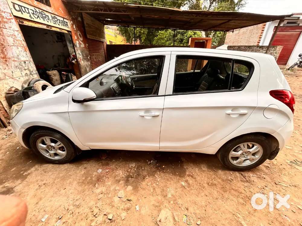 Hyundai I20 Sportz Petrol 2010