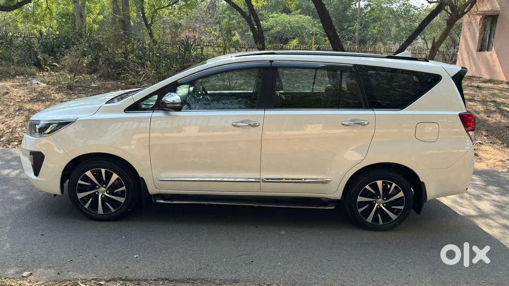 Toyota Innova Crysta [2020-ongoing] 2.4 Zx At 7 Str, 2022, Diesel