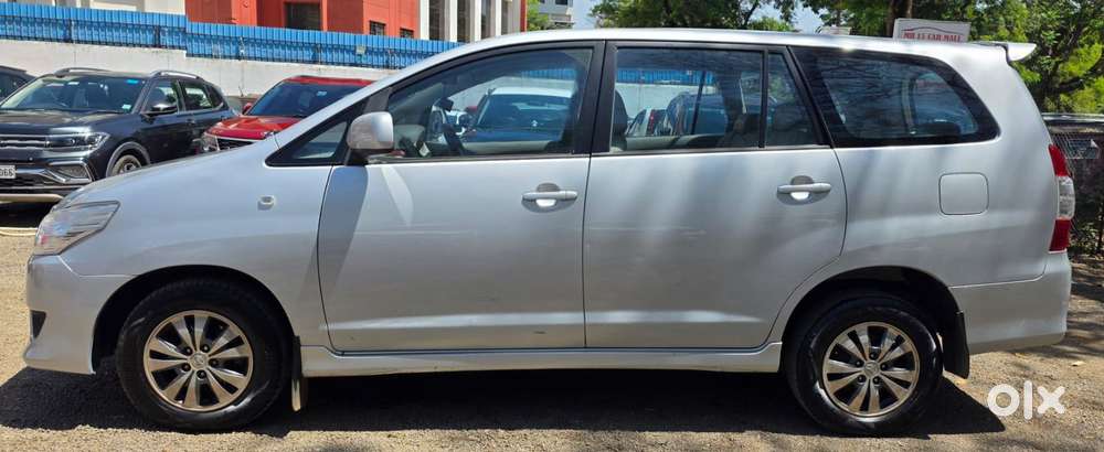 Toyota Innova 2.5 G (diesel) 8 Seater, 2013, Diesel