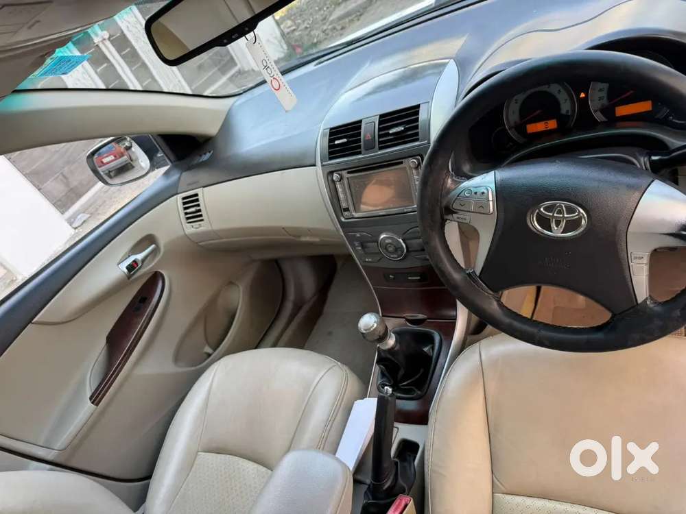 Toyota Corolla Altis 2011