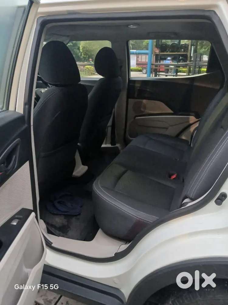 Mahindra Xuv300 2022 Petrol Good Condition With Sunroof