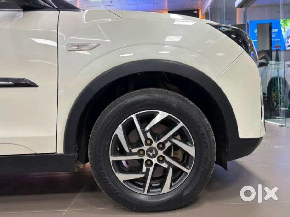 Mahindra Xuv300 W6, 2023, Petrol