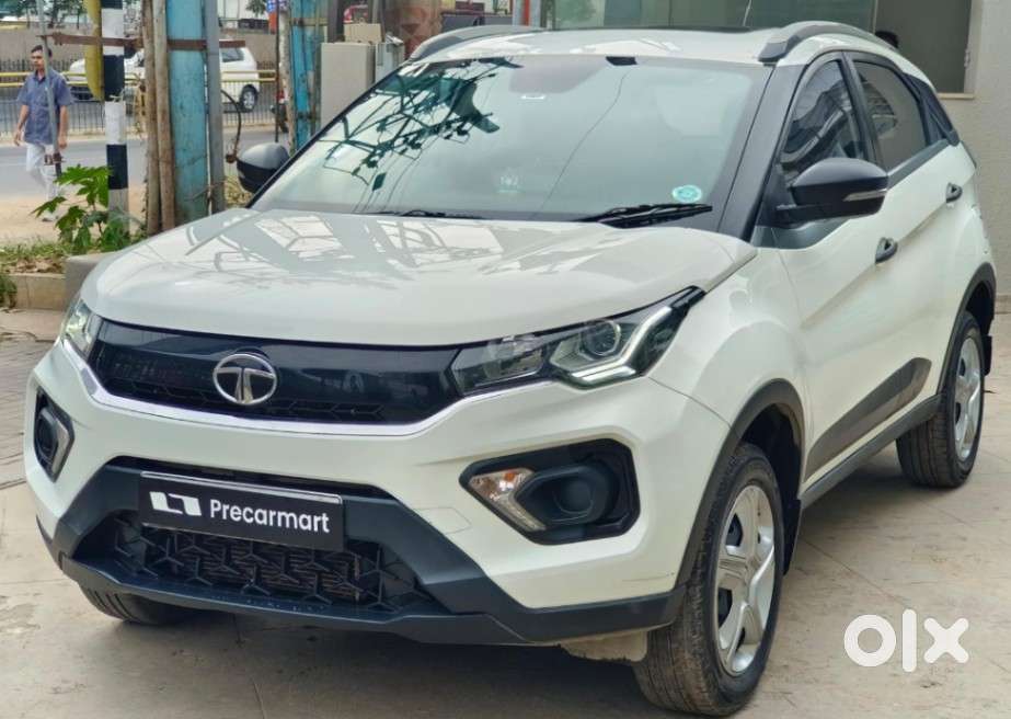 Tata Nexon 1.2 Revotron Xm (s), 2020, Petrol