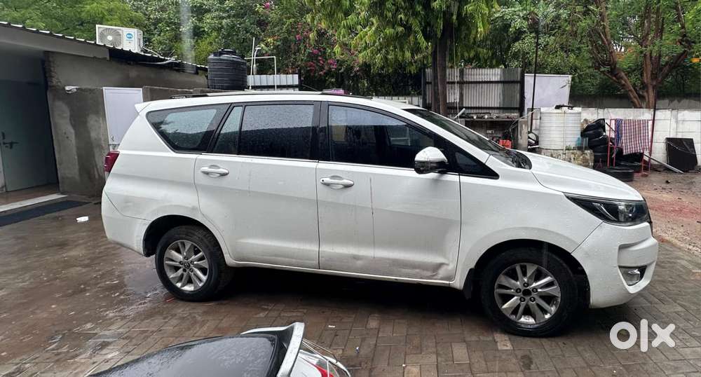 Toyota Innova Crysta 2.4 G Plus Mt 7 Str, 2023, Diesel