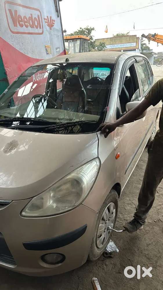 Hyundai I10 2011 Cng & Hybrids Well Maintained