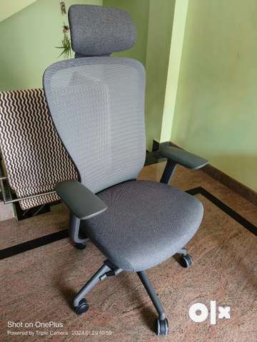 Featherlite ergonomic online chair