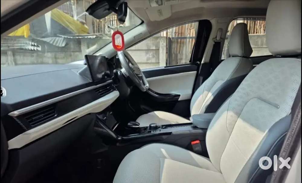 Tata Nexon  Ev Emp Top Lr 2024
