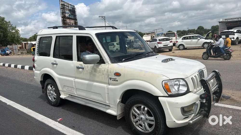 Mahindra Scorpio 2012 Manual