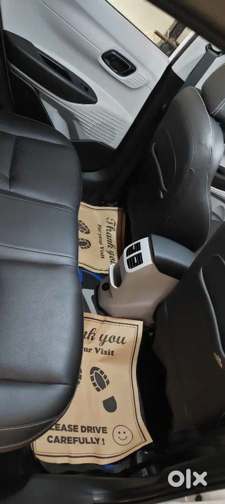 New Hyundai I20 (white - Automatic)